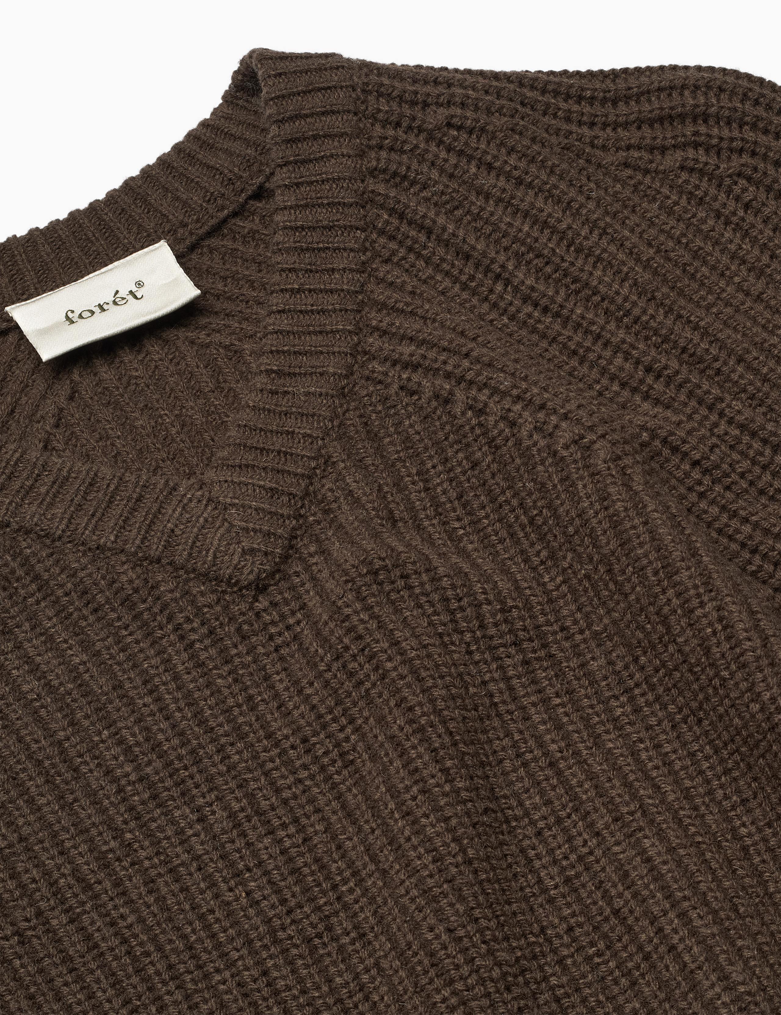 DELTA WOOL V-NECK KNIT - DARK BROWN