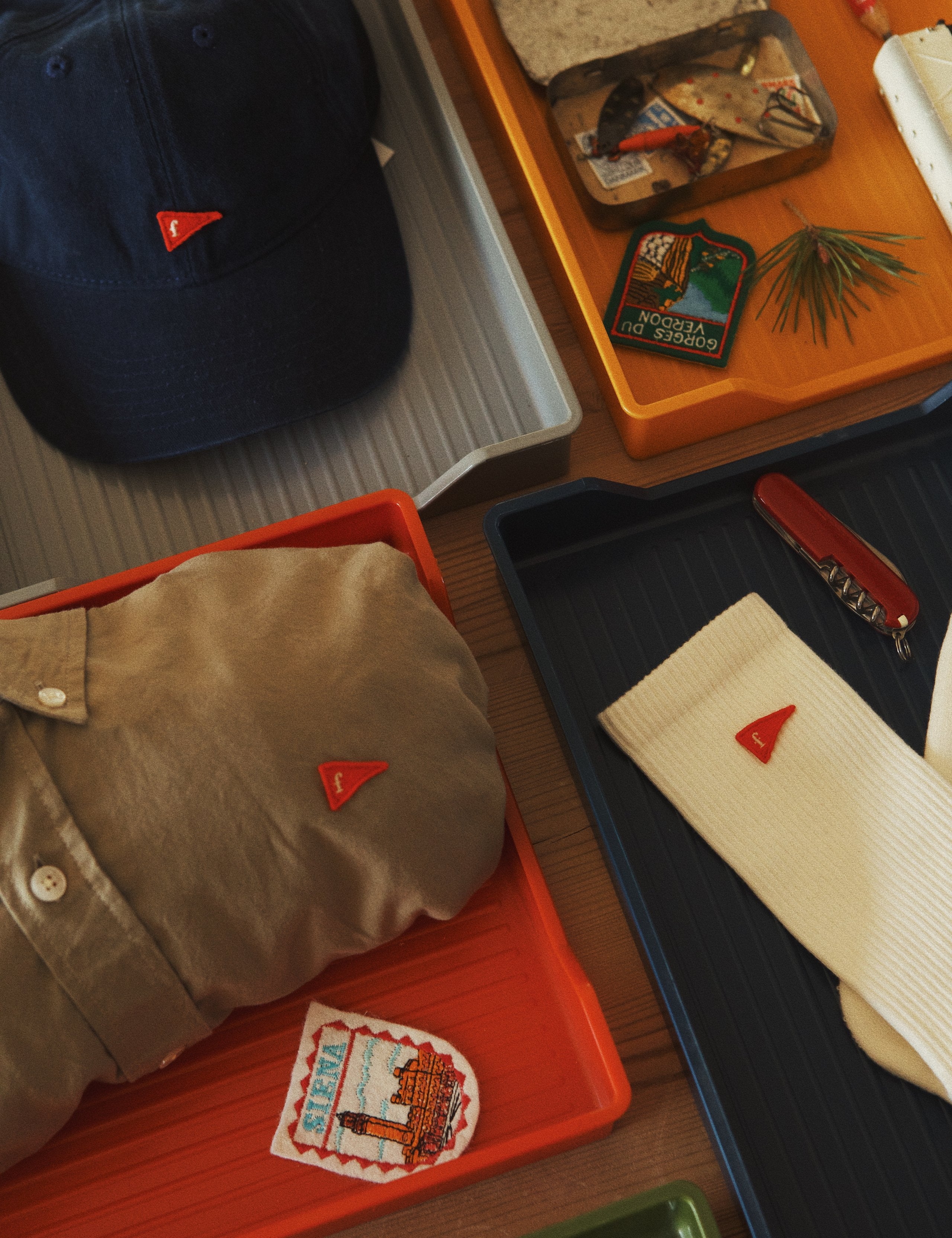 FLAG REGULAR FIT OXFORD SHIRT - KHAKI