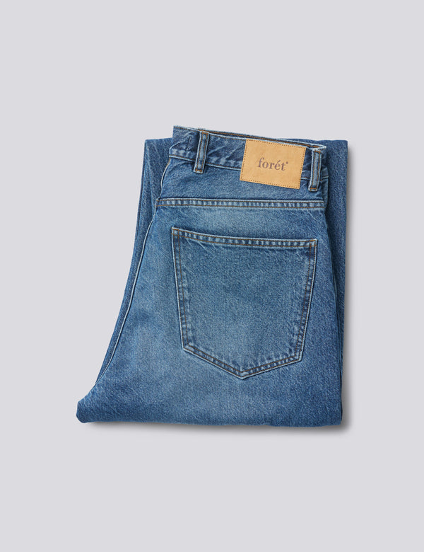 MOOR RELAXED FIT JEANS - WASHED MID BLUE