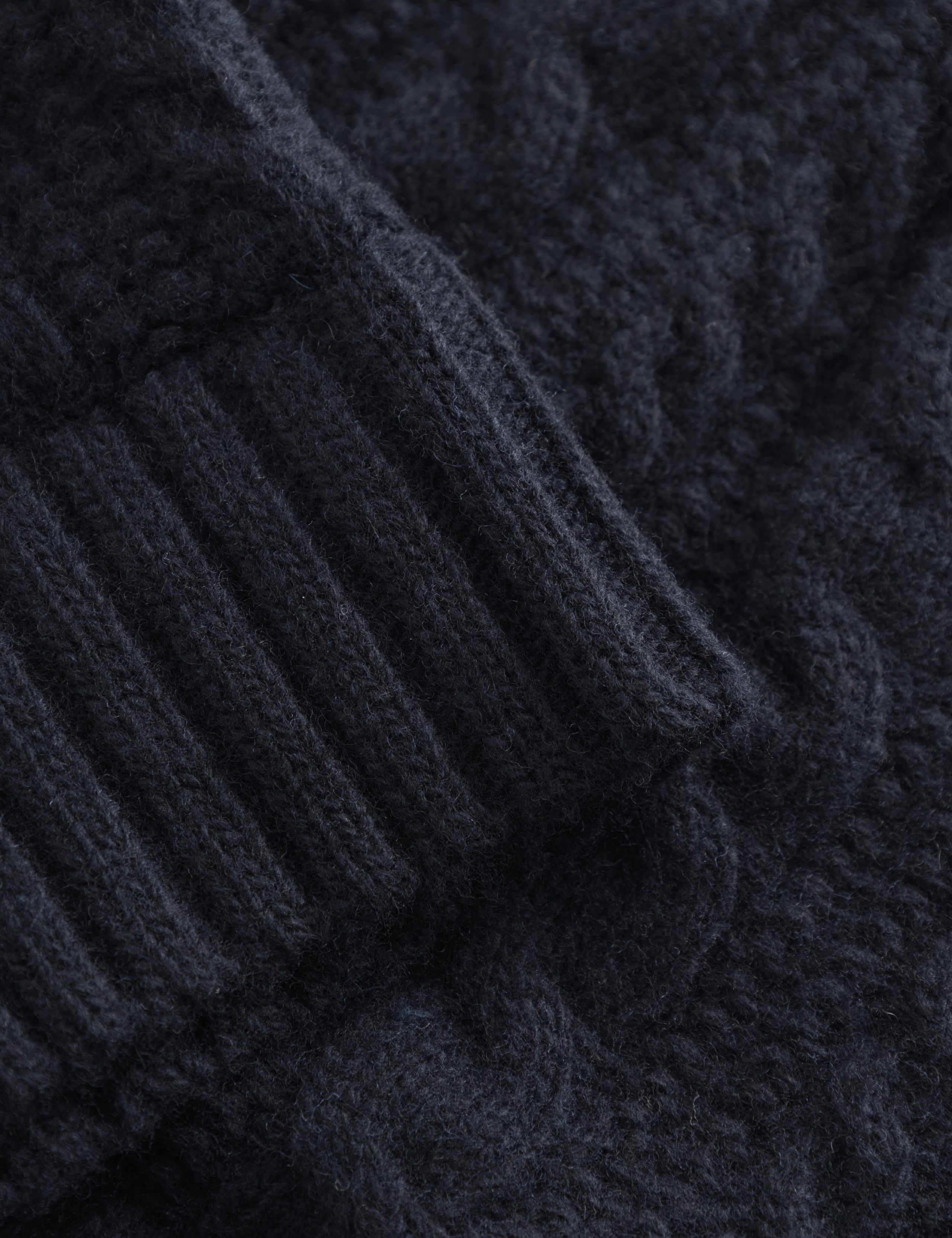 TOP CABLE BEANIE - NAVY